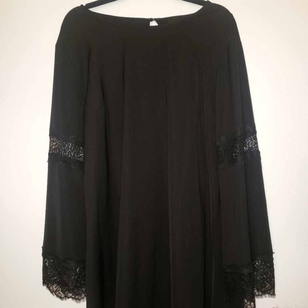 Black long sleeve dress
